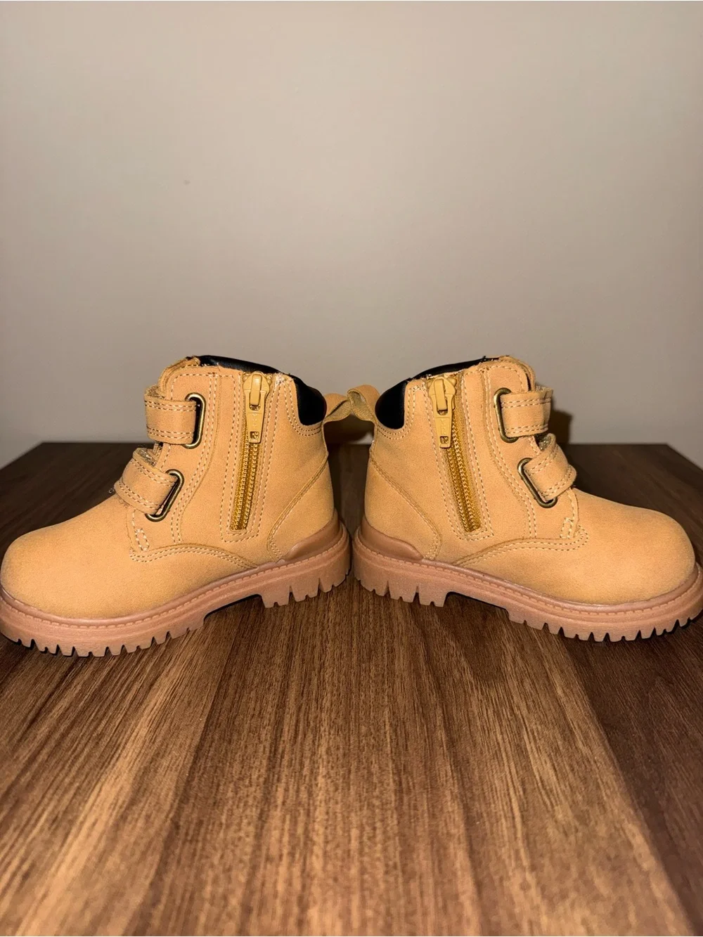 🆕NWOT wonder nation Boots baby size 5